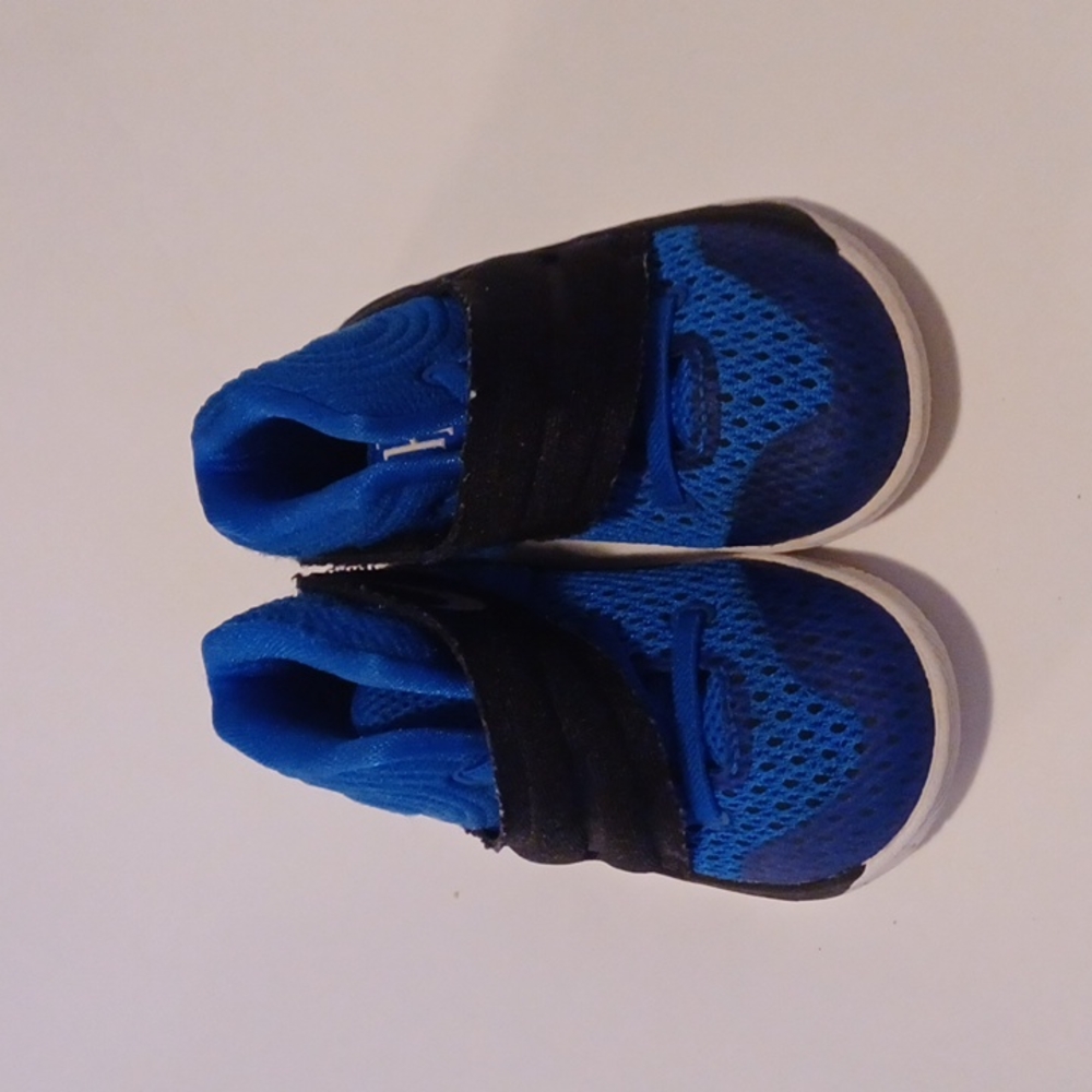 Kyrie 2